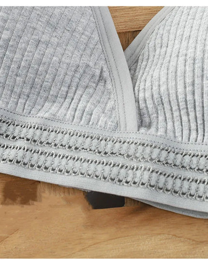 Non-Wire Push-Up Bras for Women with Thin Padded Cups