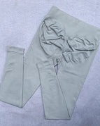 Light Grey / L
