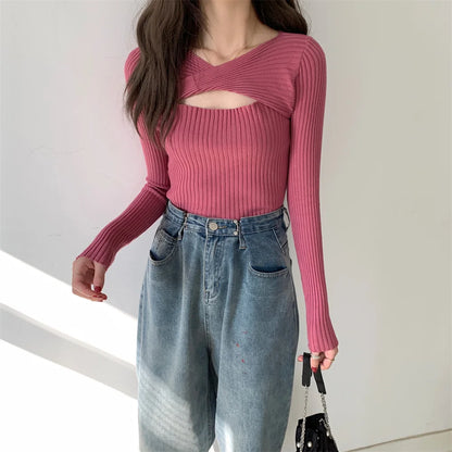Women's Slim Fit Sweater - Chic Long-Sleeve Knitted Pullover