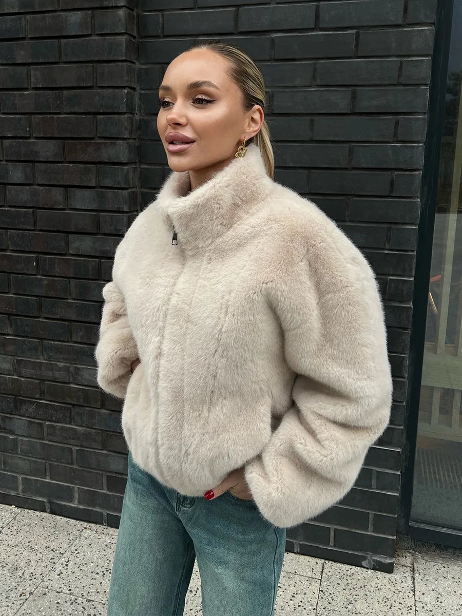 Women's Faux Fur Jacket - Oversized Zipper Front, Plush & Fluffy Warm Coat with Stand-Up Collar
