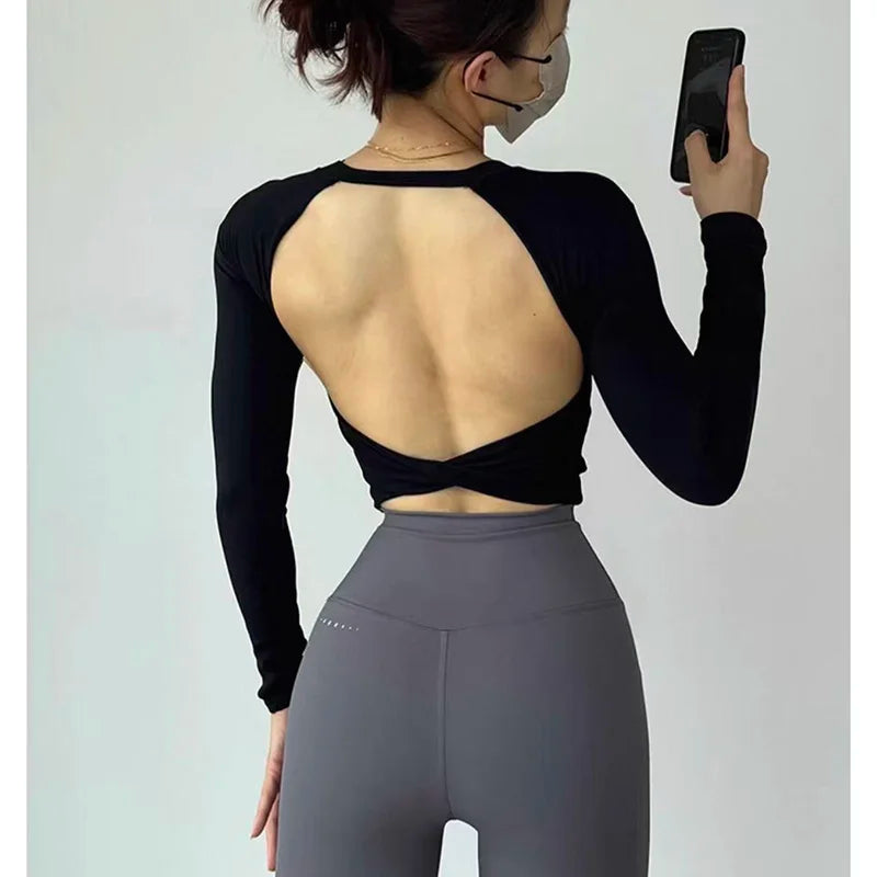 Long Sleeve Women's Yoga Top with Fixed Chest and Backless Design