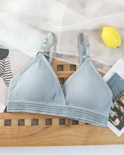 Non-Wire Push-Up Bras for Women with Thin Padded Cups