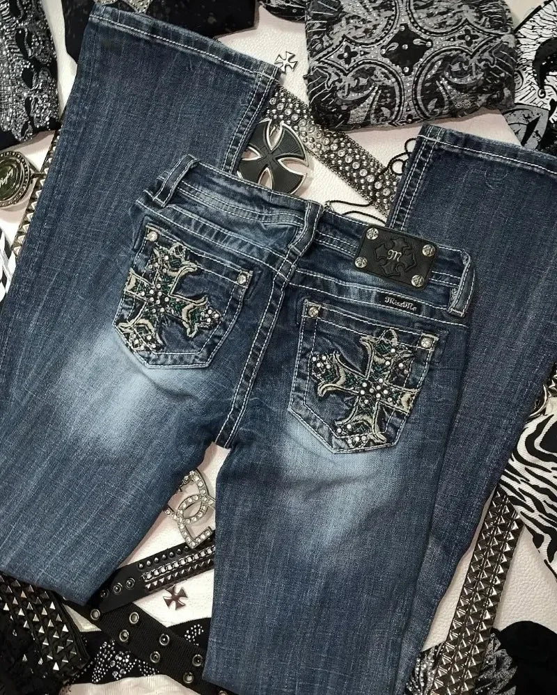 Stylish Women's High-Waisted Embroidered Jeans - Trendy & Comfortable Fit