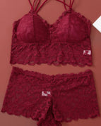 Red / M