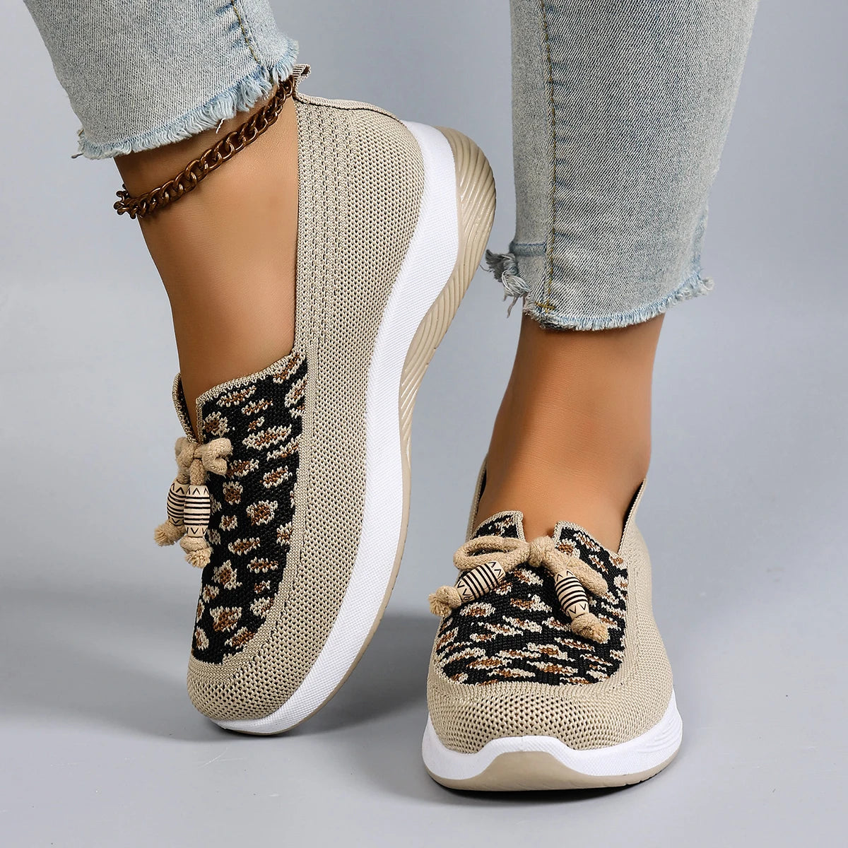 Women's Breathable Mesh Flat Casual Sneakers - Lightweight Comfortable Flat Shoes for Women