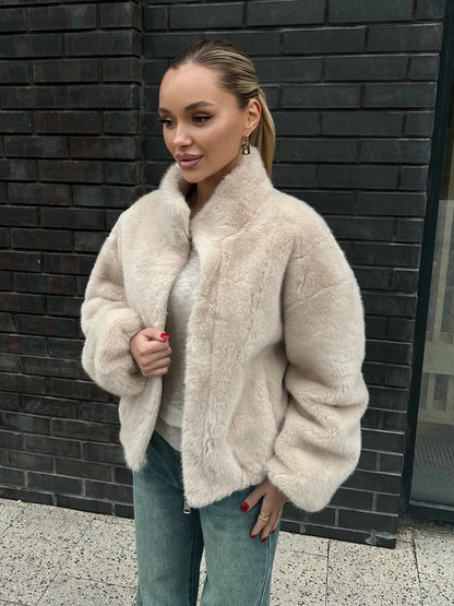 Women's Faux Fur Jacket - Oversized Zipper Front, Plush & Fluffy Warm Coat with Stand-Up Collar