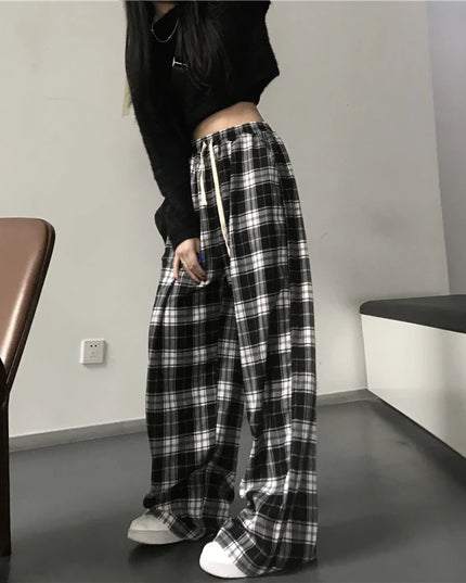Women's Oversized Black Sweatpants - Loose Fit and Elastic Waistband