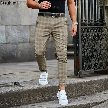 Men's Checkered Plaid Trousers - Mid-Fashion Elastic Waist Pants