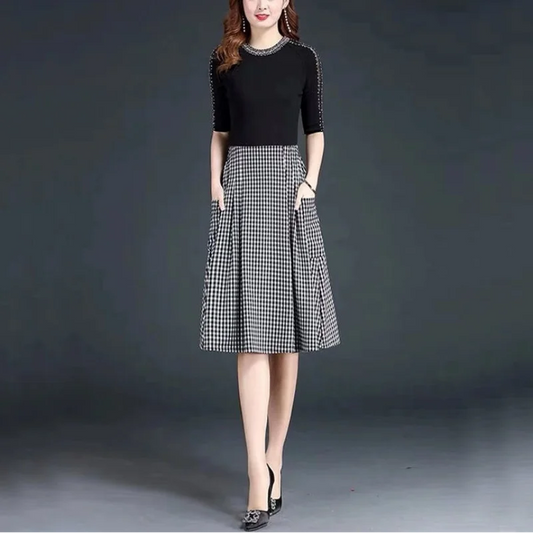 Women's Vintage Plaid Skirt with Elastic Waist - Classic & Stylish Women's Skirt