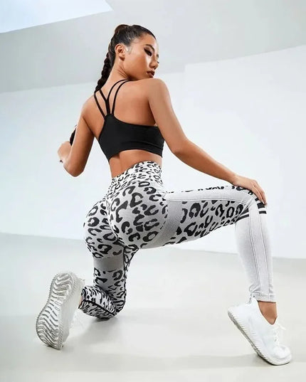 Women’s High-Waisted Seamless Leopard-Print Leggings with Hip-Lifting Fit