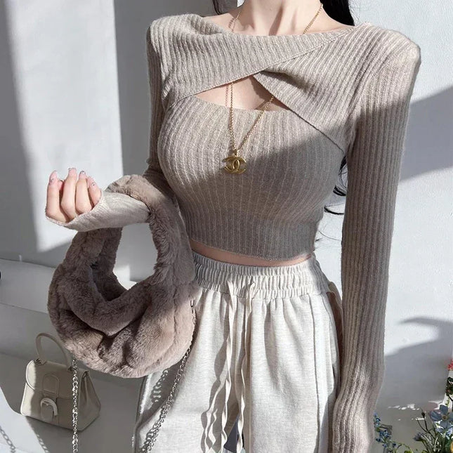 Women's Slim Fit Sweater - Chic Long-Sleeve Knitted Pullover