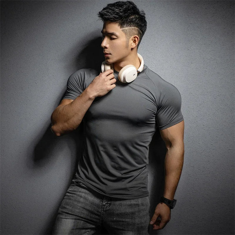 men's slim fit compression T-shirt Sports leisure gym exercise training T-shirt elastic quick drying short sleeve T-shirt men tops