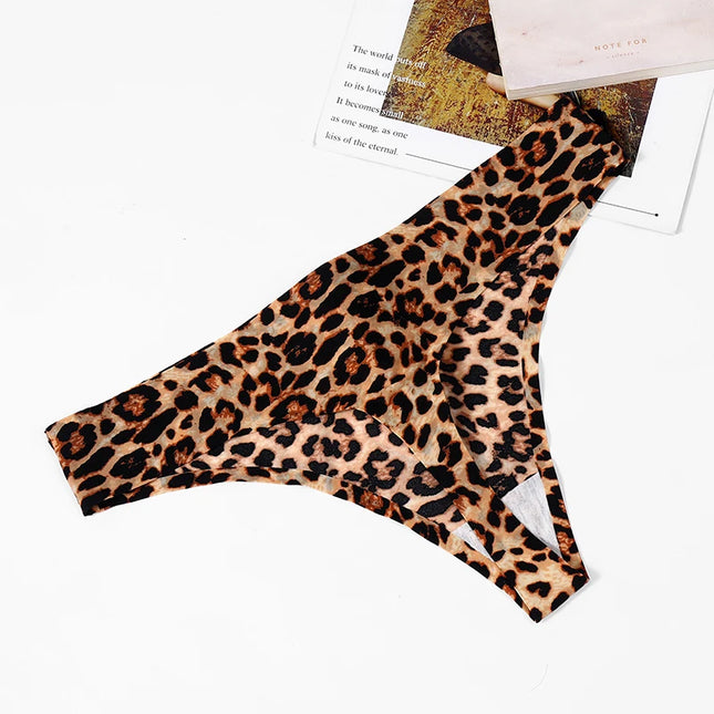 3-Piece Women's Fashion Leopard Thong Set - Seamless, Breathable, and Cozy Lingerie G-Strings
