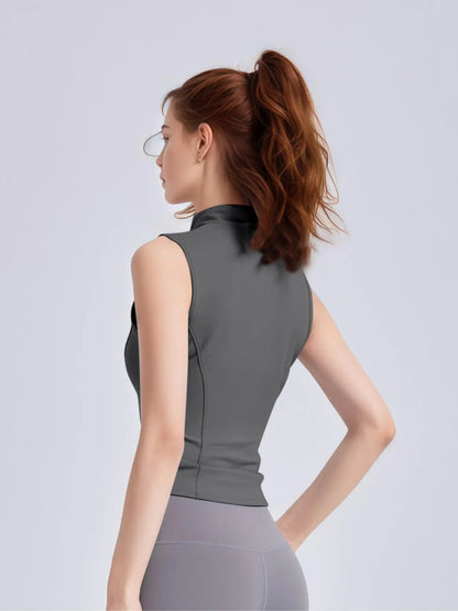 Women's Sleeveless Sports Vest with Thumb Hole Design and Zip-Up Closure