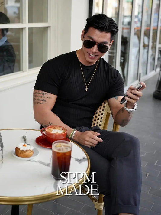 Men's Muscle Fit Vertical Stripe Short Sleeve T-Shirt with Round Neck Elastic Design