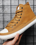 Brown / 44