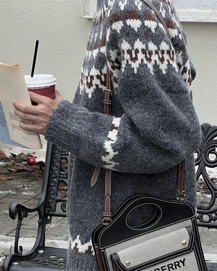 Unisex Loose Fit Stylish Knit Sweater - Casual Warm Knitwear for Men