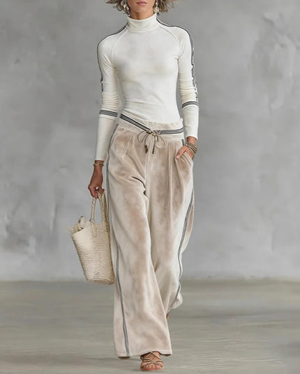 Women's Velvet 2-Piece Set - Turtleneck Pullover Sweater & Wide-Leg Trousers