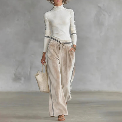 Women's Velvet 2-Piece Set - Turtleneck Pullover Sweater & Wide-Leg Trousers