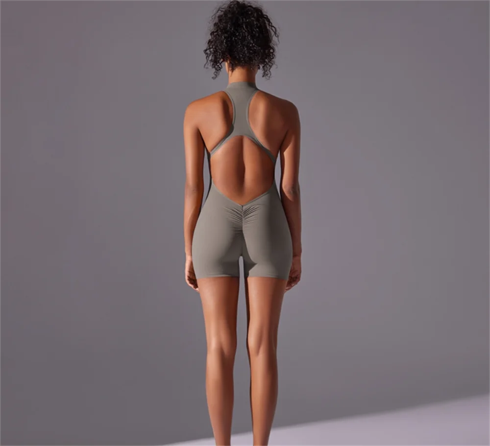 Women's Fitted Zippered Sports Unitard - High-Performance Athletic Jumpsuit for Women