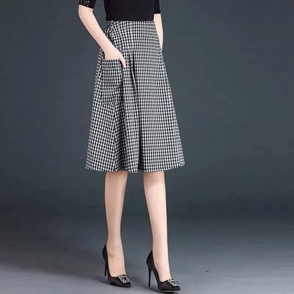 Women's Vintage Plaid Skirt with Elastic Waist - Classic & Stylish Women's Skirt