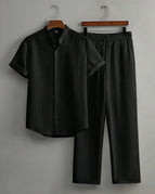 Black / M