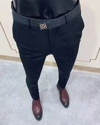 Black 02 / 32
