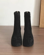 Black / 35