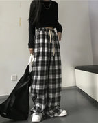 Black / M