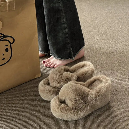 Women's Faux Fur Slippers - Luxury Fluffy Plush Indoor Slippers