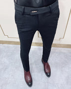 Black 03 / 32