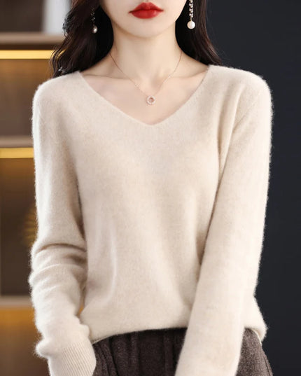 Women's Loose V-Neck Sweater Made of Pure Wool