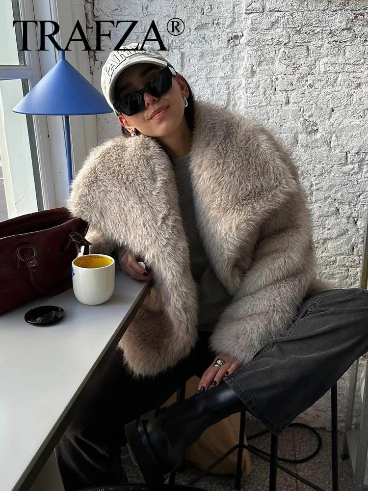 Women's Faux Fur Jacket with Lapel Collar - Thick & Warm Outerwear by TRAFZA