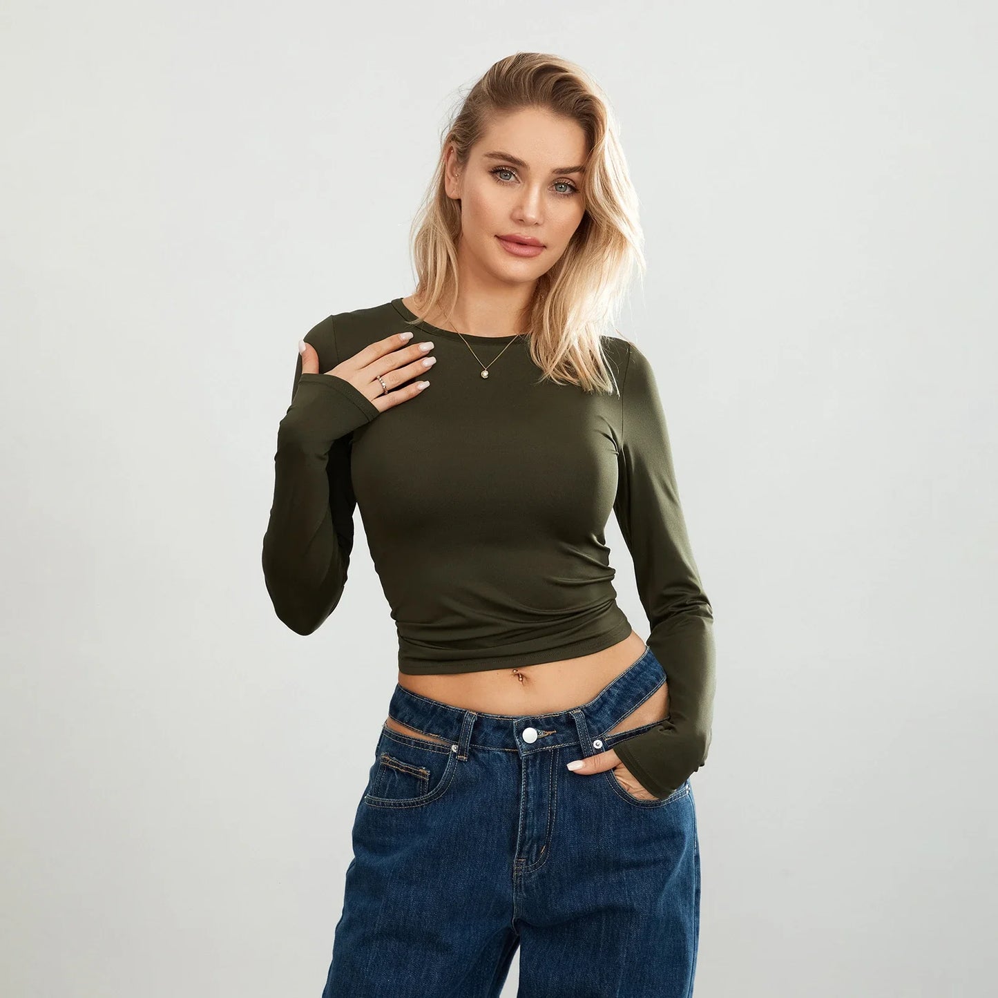 Women’s Long Sleeve Crew Neck Sweater – Casual Slim Fit Knit Top for Women