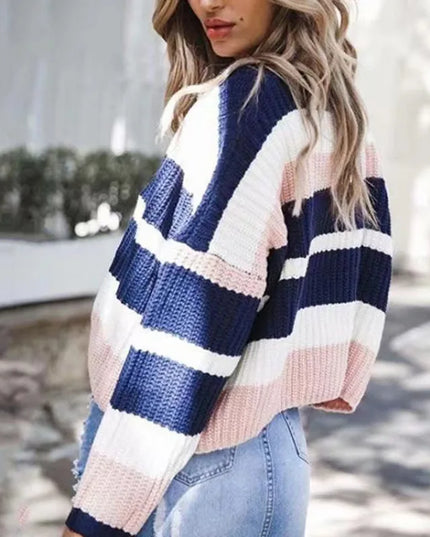 Women's Casual Knitted Sweater with Round Neck and Contrasting Stripe