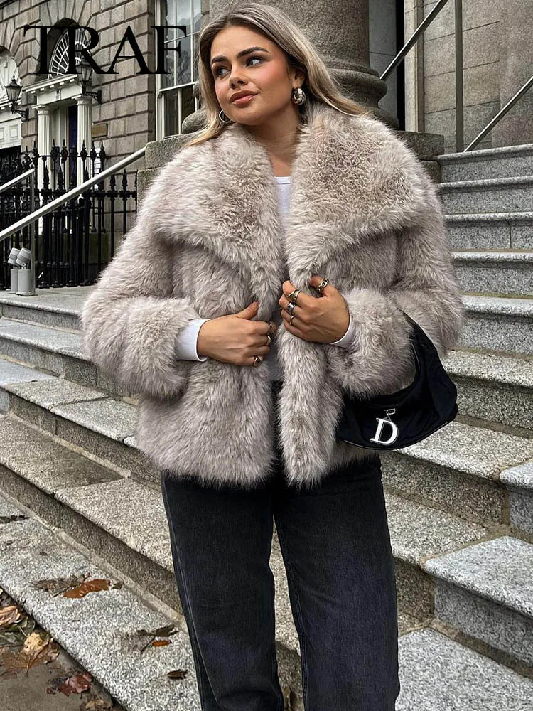 Women's Faux Fur Jacket with Lapel Collar - Thick & Warm Outerwear by TRAFZA