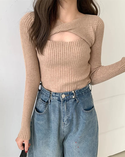 Women's Slim Fit Sweater - Chic Long-Sleeve Knitted Pullover