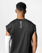 Black / M