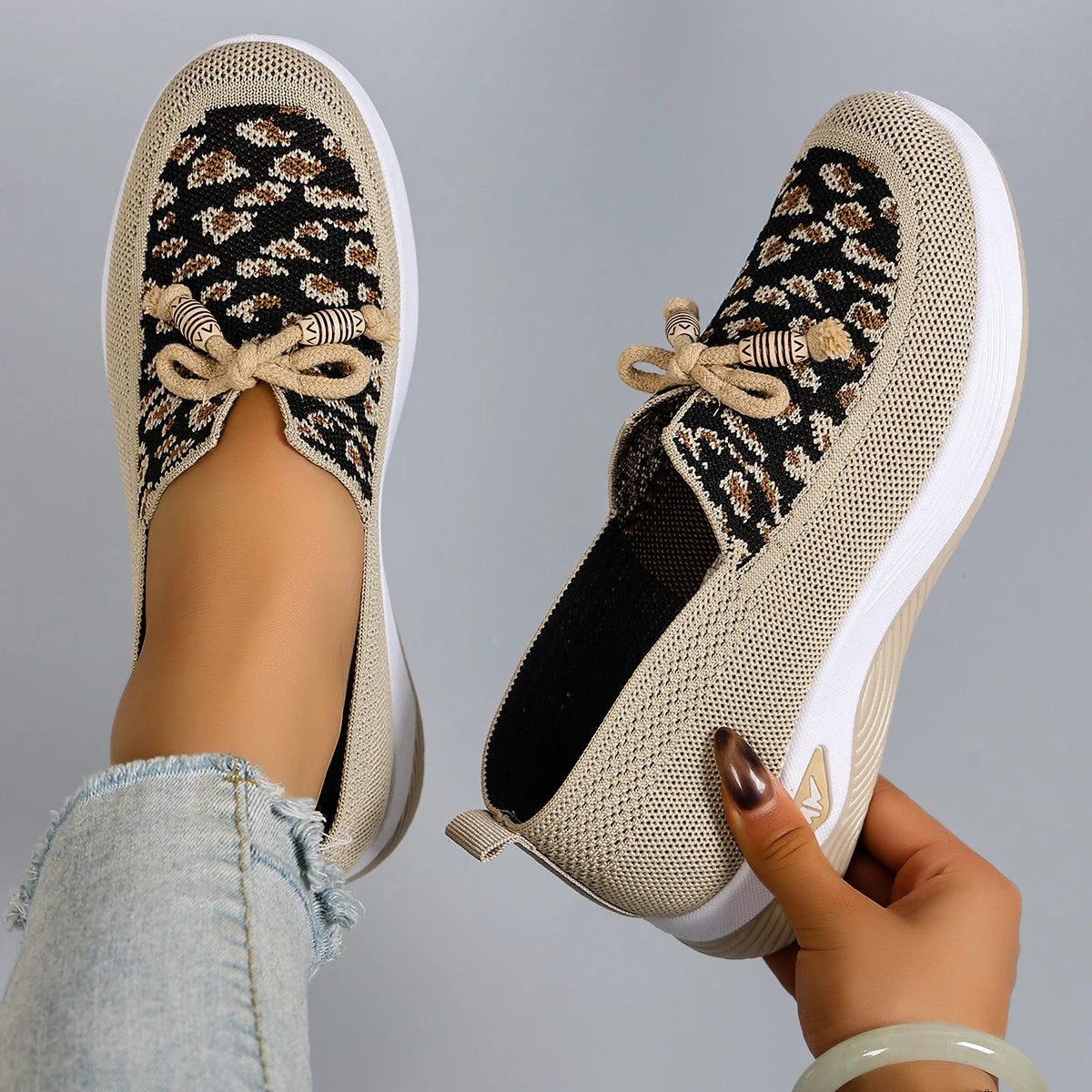 Women's Breathable Mesh Flat Casual Sneakers - Lightweight Comfortable Flat Shoes for Women