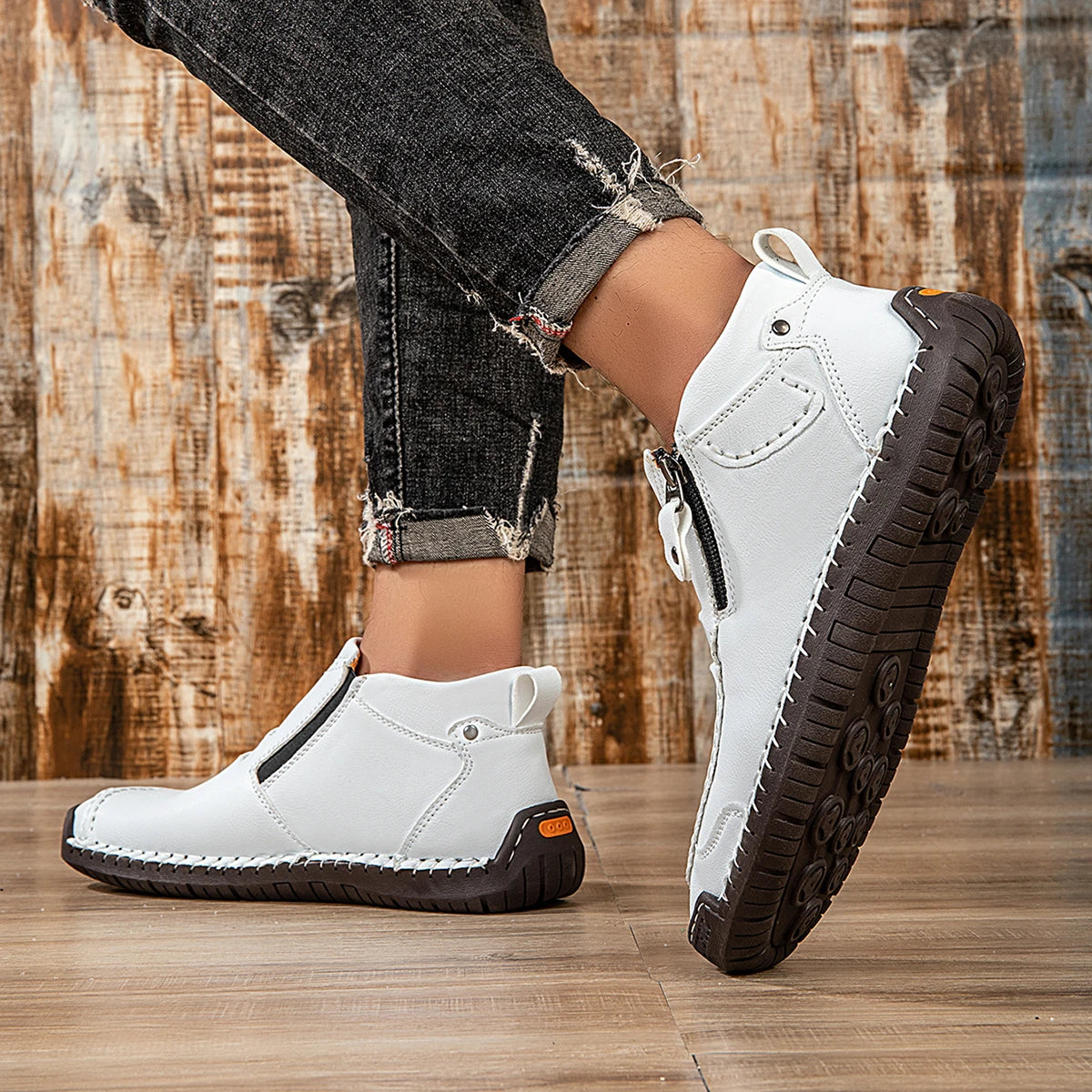Classic Handmade Leather Men's Shoes with Zipper Design Outdoor Sneakers Casual Flat Shoes Men Work Shoes Ankle Boots
