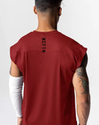 Red / M